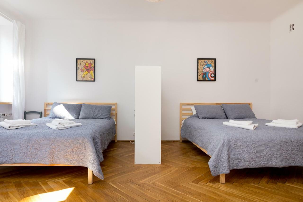 Royal Route Apartment For 10 People 华沙 外观 照片