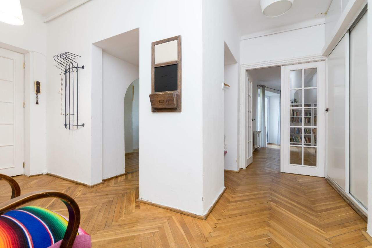 Royal Route Apartment For 10 People 华沙 外观 照片